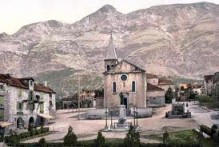 TRG ANDRIJE KAČIĆA MIOŠIĆA, MAKARSKA